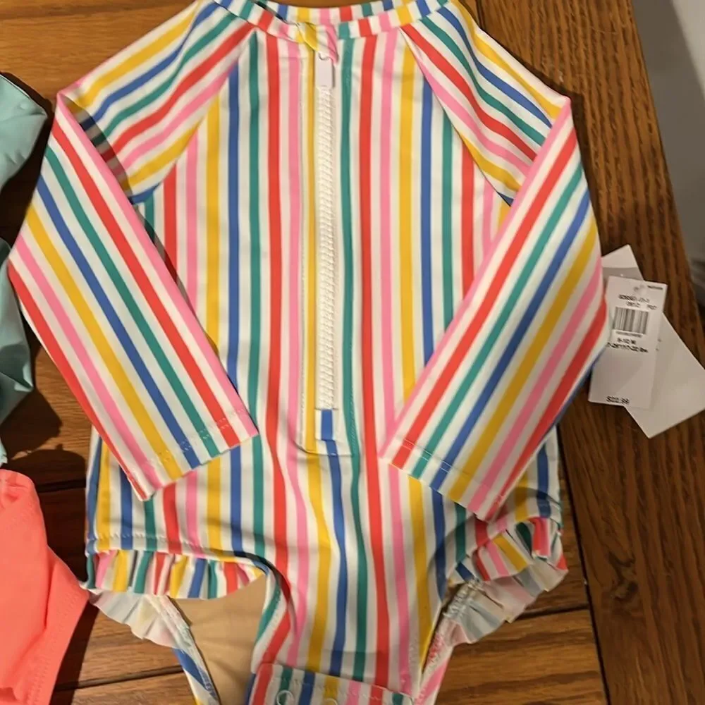 Gap/Old Navy bundle of two Swimsuits for 6-12 months Girlss.